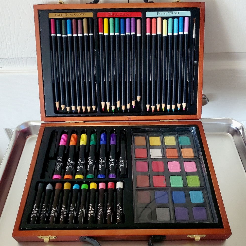Art Supplies Set